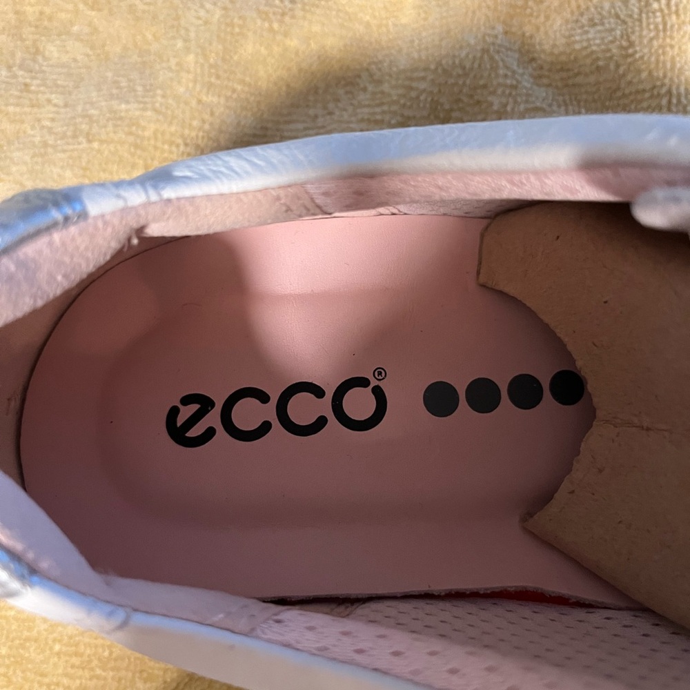 NEW ECCO Hydromax Womens White/Silver Leather Spike Golf Shoes Sz 40 (US 9) - Picture 9 of 9